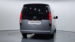 2023 Hyundai Staria Tourer 9-Seater — фото 4