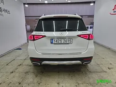 2021 Mercedes-Benz GLE-Class GLE300d 4MATIC — фото 4