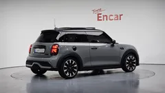 2022 Mini Cooper Classic — фото 2