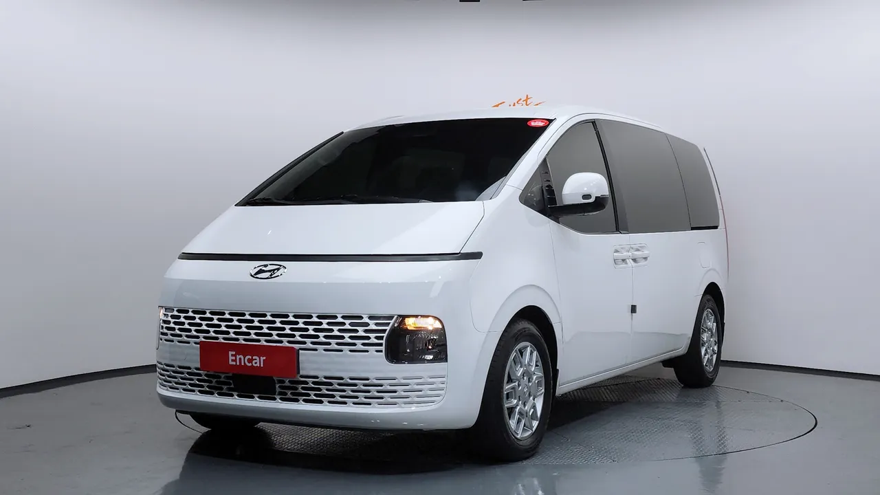 2023 Hyundai Staria 4WD Tourer 9-Seater