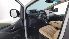 2023 Hyundai Staria 4WD Tourer 9-Seater — фото 10