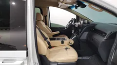 2023 Hyundai Staria 4WD Tourer 9-Seater — фото 11