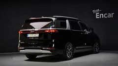 2022 Kia Carnival Diesel 11-Seater Prestige — фото 2