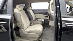 2022 Kia Carnival Diesel 11-Seater Prestige — фото 12