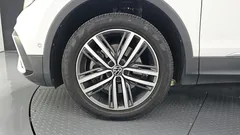 2023 Volkswagen Tiguan 2.0 TSI Prestige — фото 5