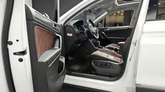 2023 Volkswagen Tiguan 2.0 TSI Prestige — фото 10