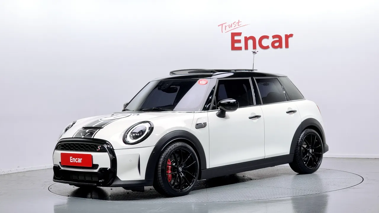 2022 Mini Cooper 5Door Classic