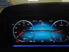 2022 Mercedes-Benz E-Class E220d 4MATIC AMG Line — фото 12
