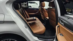 2023 BMW 5-Series 520i M Sport — фото 12
