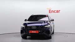 2023 Audi Q8 55 TFSI Quattro Premium — фото 3