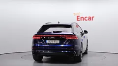 2023 Audi Q8 55 TFSI Quattro Premium — фото 4