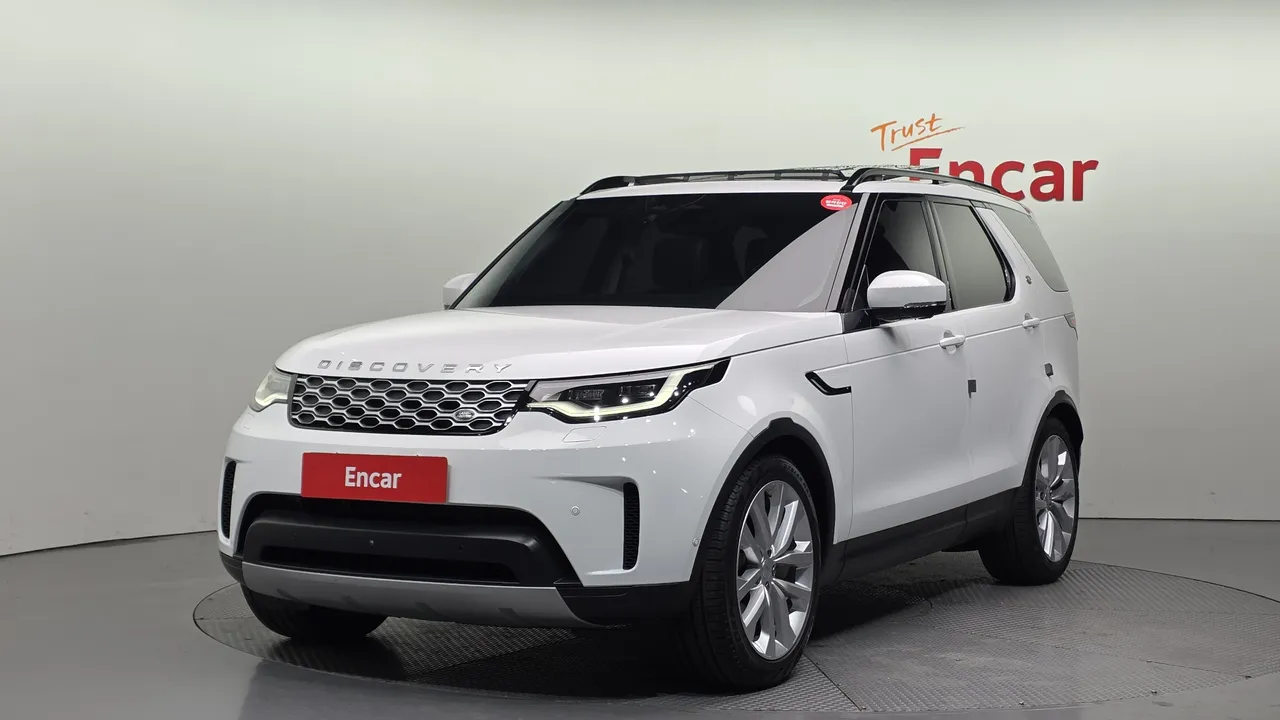 2023 Land Rover Discovery D250 SE