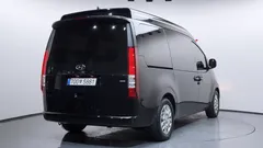2023 Hyundai Staria 4WD Limousine (Special Vehicle) — фото 2