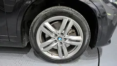 2021 BMW X1 xDrive 20i M Sport, чёрный — фото 5