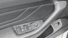 2022 Volkswagen Passat 2.0 TDI Premium, белый — фото 18
