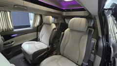 2023 Kia Carnival Diesel 7-Seater Hi-Limousine — фото 12