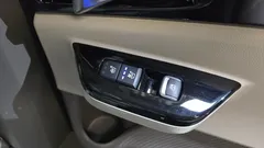 2023 Kia Carnival Diesel 7-Seater Hi-Limousine — фото 19