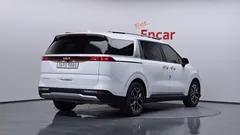 2023 Kia Carnival Diesel 9-Seater Prestige — фото 2