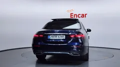 2022 Mercedes-Benz E-Class E350 4MATIC AMG Line — фото 4