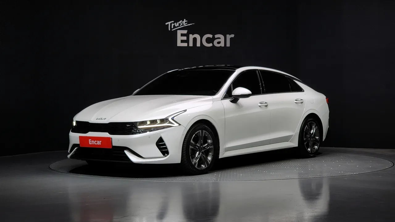 2022 Kia K5 Signature