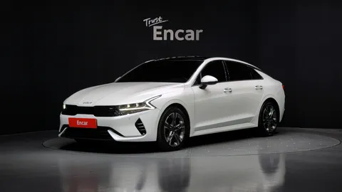 2022 Kia K5 Signature