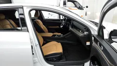 2022 Kia K5 Signature, белый — фото 11