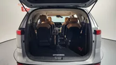 2023 Kia Carnival Diesel 11-Seater Prestige — фото 20