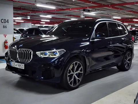 2022 BMW X5 xDrive 45e M Sport