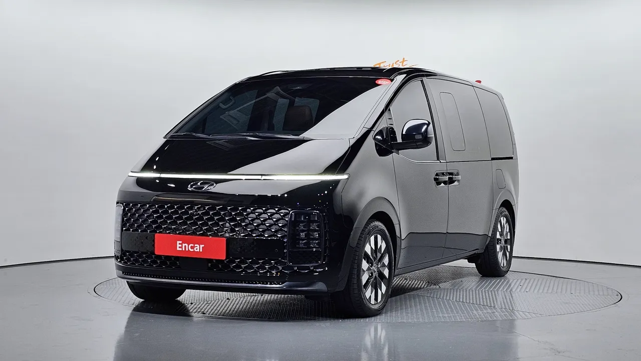 2022 Hyundai Staria 4WD Lounge 9-Seater