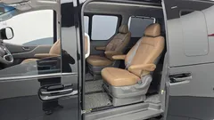 2022 Hyundai Staria 4WD Lounge 9-Seater — фото 12