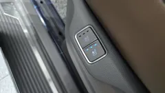 2022 Hyundai Staria 4WD Lounge 9-Seater — фото 17