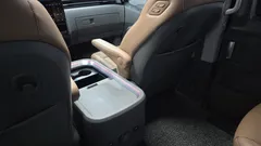 2022 Hyundai Staria 4WD Lounge 9-Seater — фото 18