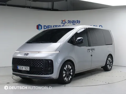 2023 Hyundai Staria 4WD Lounge 9-Seater