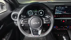2022 Kia K3 1.6 Turbo GT 5Door — фото 14