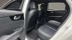 2022 Kia K3 1.6 Turbo GT 5Door — фото 17