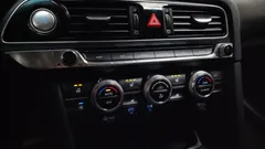 2022 Genesis G70 Gasoline 2.0T 4WD — фото 17