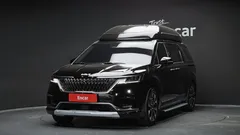 2023 Kia Carnival Diesel 7-Seater Hi-Limousine — фото 1