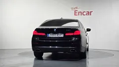 2023 BMW 5-Series 520i Luxury — фото 4