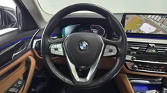 2023 BMW 5-Series 520i Luxury — фото 13