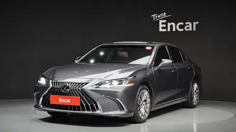 2023 Lexus ES Luxury Plus
