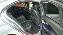 2023 Mercedes-Benz E-Class E220d 4MATIC AMG Line — фото 9