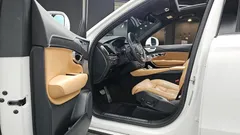 2021 Volvo XC90 B6 Inscription, белый — фото 10