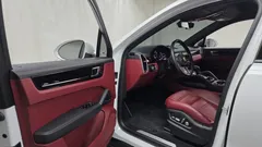 2021 Porsche Cayenne 3.0 Coupe, белый — фото 10