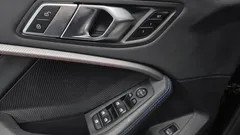 2023 BMW 1-Series 120i M Sports — фото 17
