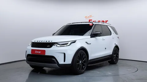 2022 Land Rover Discovery D250 SE