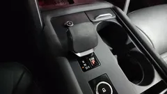 2022 Land Rover Discovery D250 SE, белый — фото 9