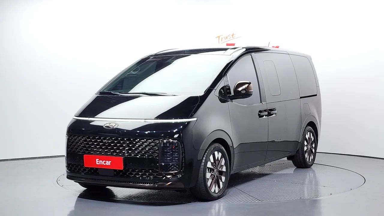2022 Hyundai Staria 4WD Lounge 9-Seater