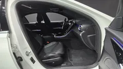 2023 Mercedes-Benz C-Class C200 Avantgarde — фото 11