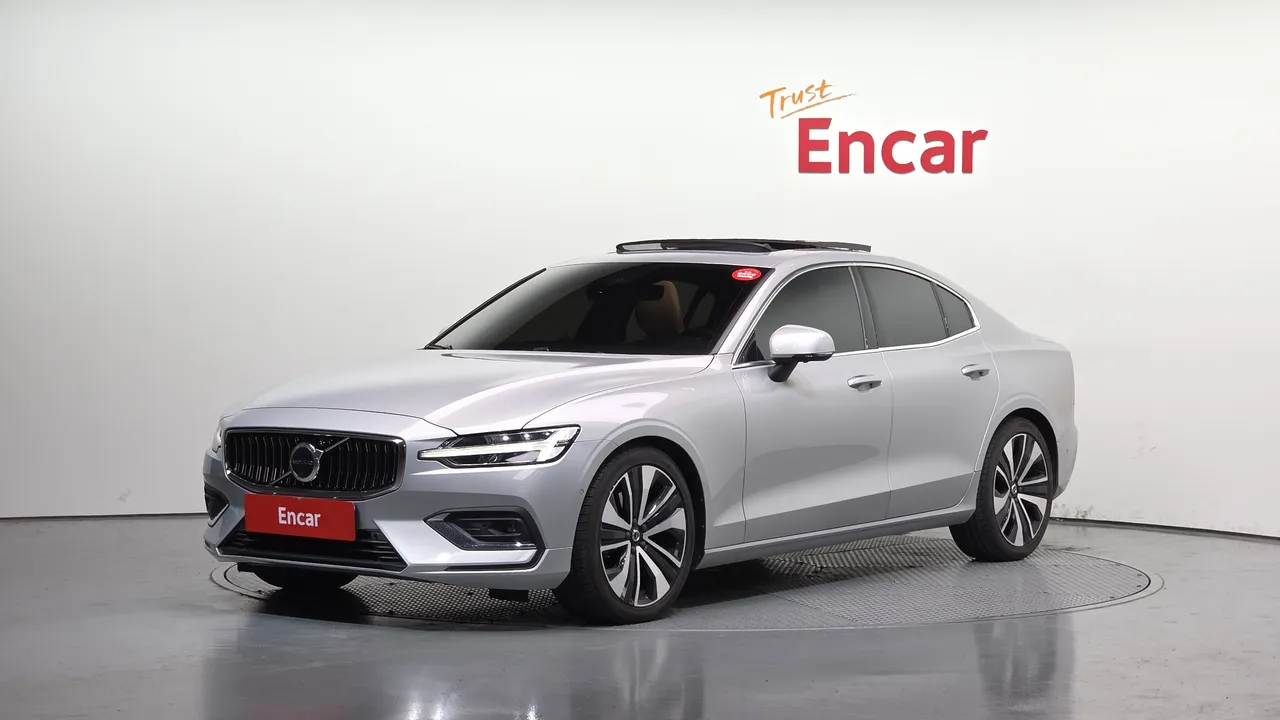2023 Volvo S60 B5 Ultimate Bright