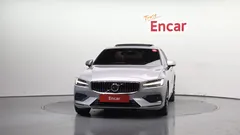 2023 Volvo S60 B5 Ultimate Bright, серебристый — фото 3